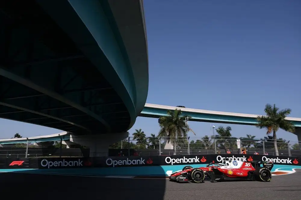 Norris claims Sprint pole to end Mercedes run amid shake-up on F1's return - 1