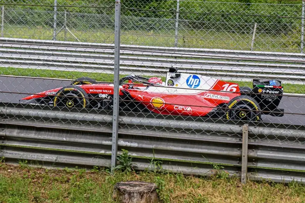 Ferrari trials updated 'Macarena' wing in Monza F1 test - 2