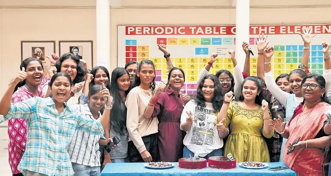 Thiruvananthapuram registers 98% pass in SSLC exams - 1