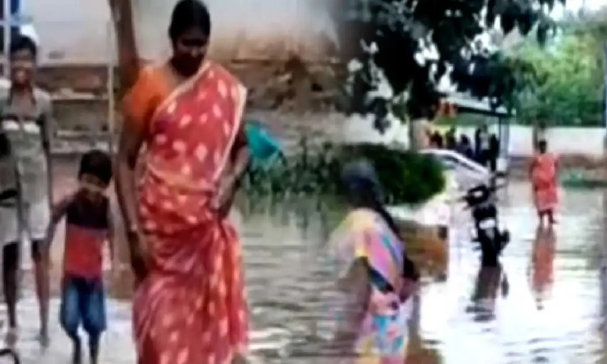 Patients shifted as rainwater inundates Rasipuram Government Hospital - 1