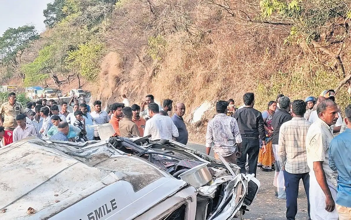 Malappuram’s Pang village bids tearful farewell to nine victims of Valparai tragedy - 1