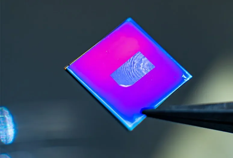 Chiral carbon nanotube films deliver giant light-conversion effect - 3