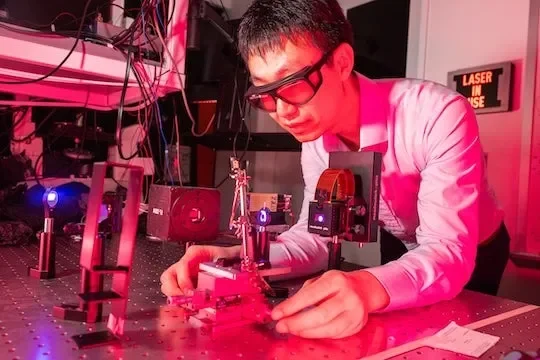 Chiral carbon nanotube films deliver giant light-conversion effect - 4