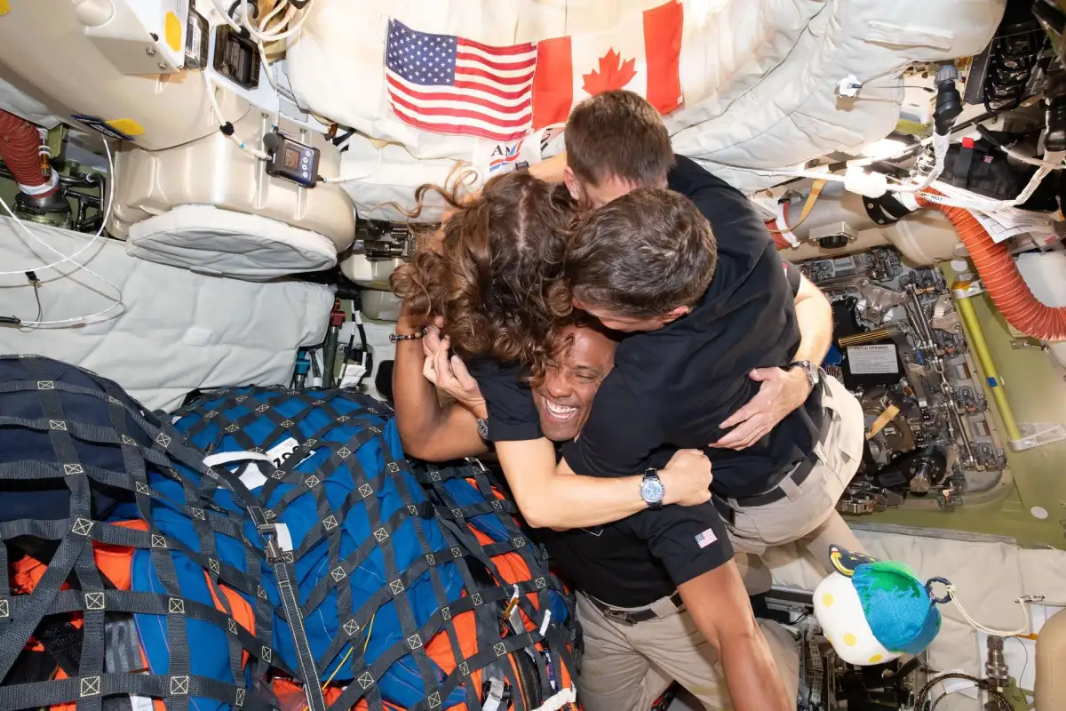 Artemis II astronauts struggle to walk as gravity hits them after 'bullseye' Pacific Ocean splashdown following their historic moon mission - 4