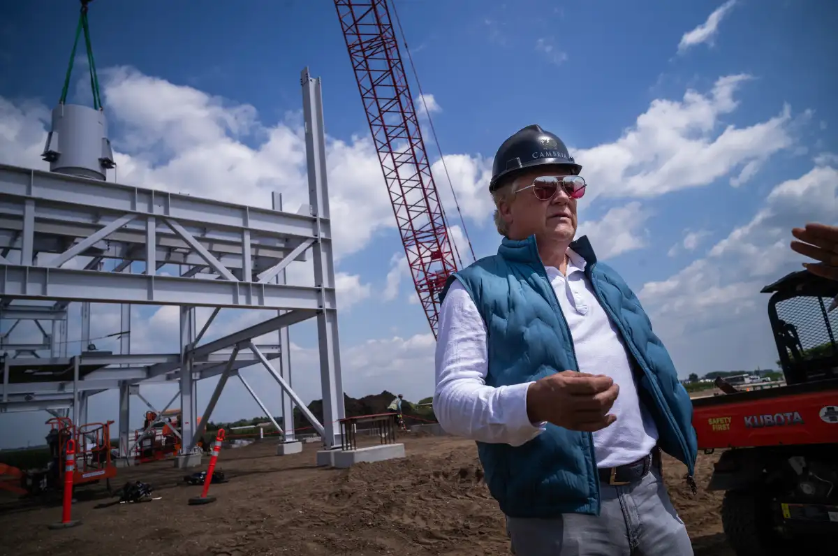How a CEO and Trump donor is weaponizing tariffs against his rivals - 3