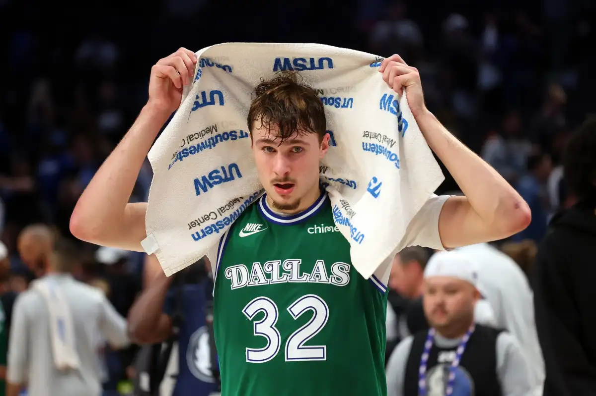 Flagg's rookie season ends with sprained ankle - 3