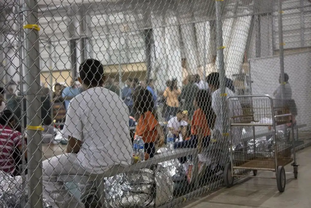 Trump administration urges judge to dissolve injunction blocking Abrego Garcia's deportation to Liberia - 3