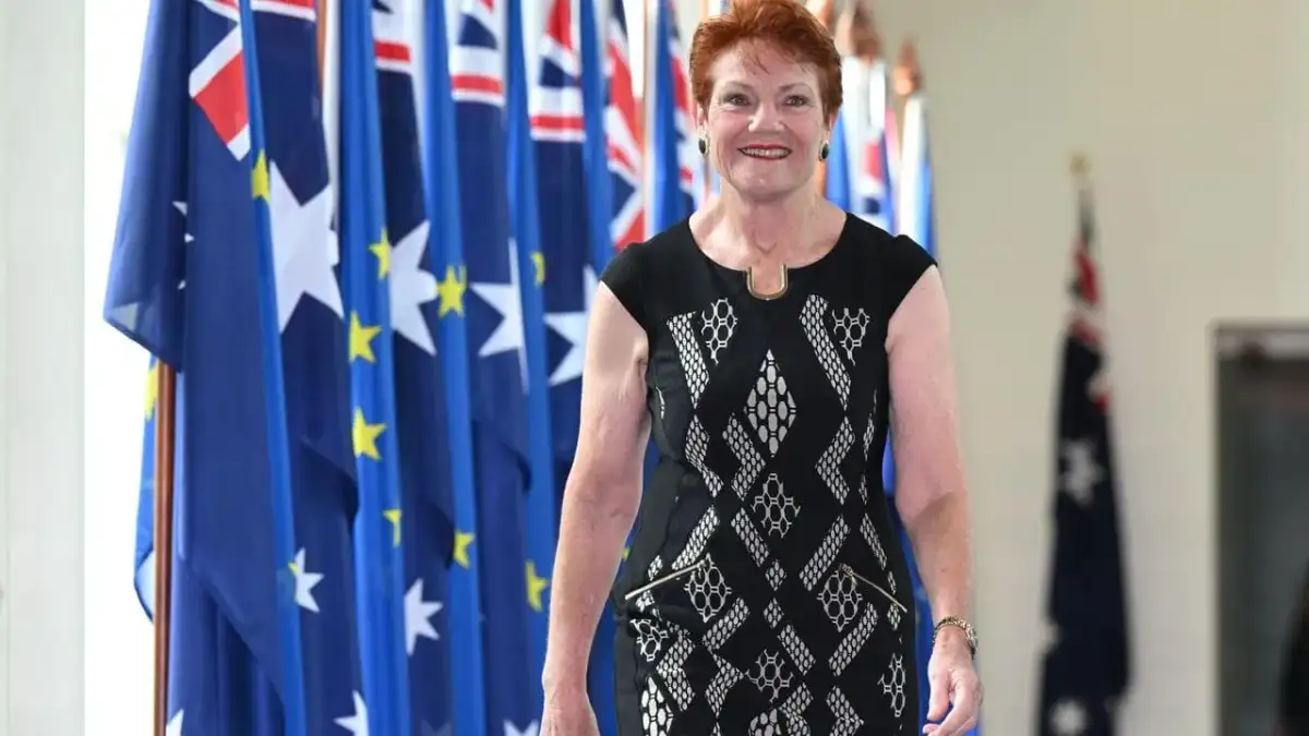 South Australian premier holds on to seat - 1