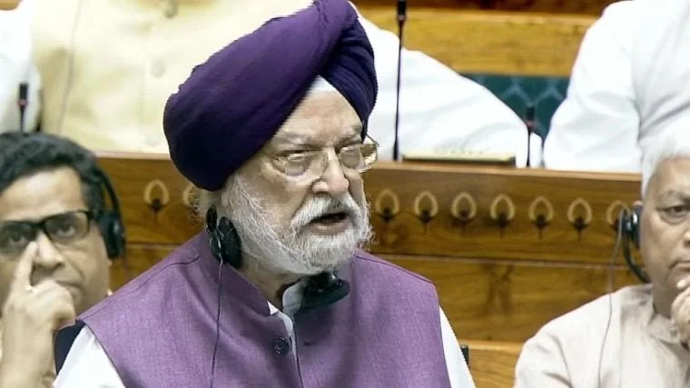 Oil Minister Puri dispels any fuel supply concerns; LPG production ramped up to 54,000 tonnes/day - 1
