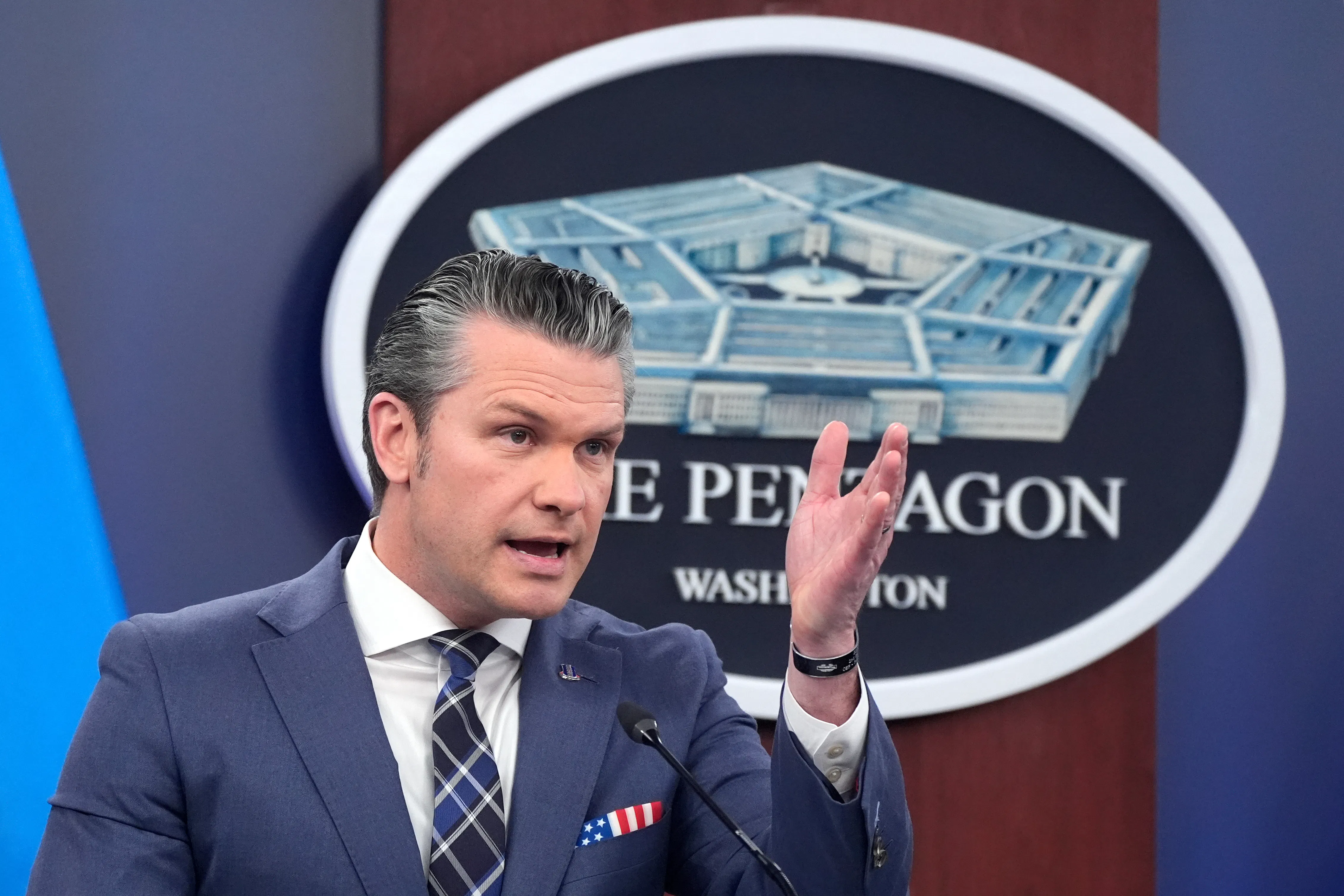 Pentagon restrictions on press violate First Amendment, judge rules - 1