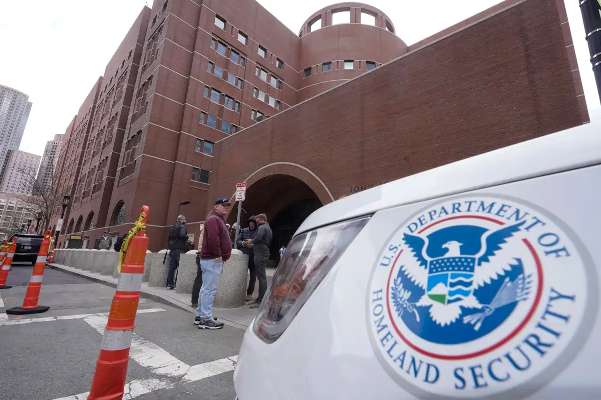White House Expands Deportation Efforts Amid Legal Battles - 3