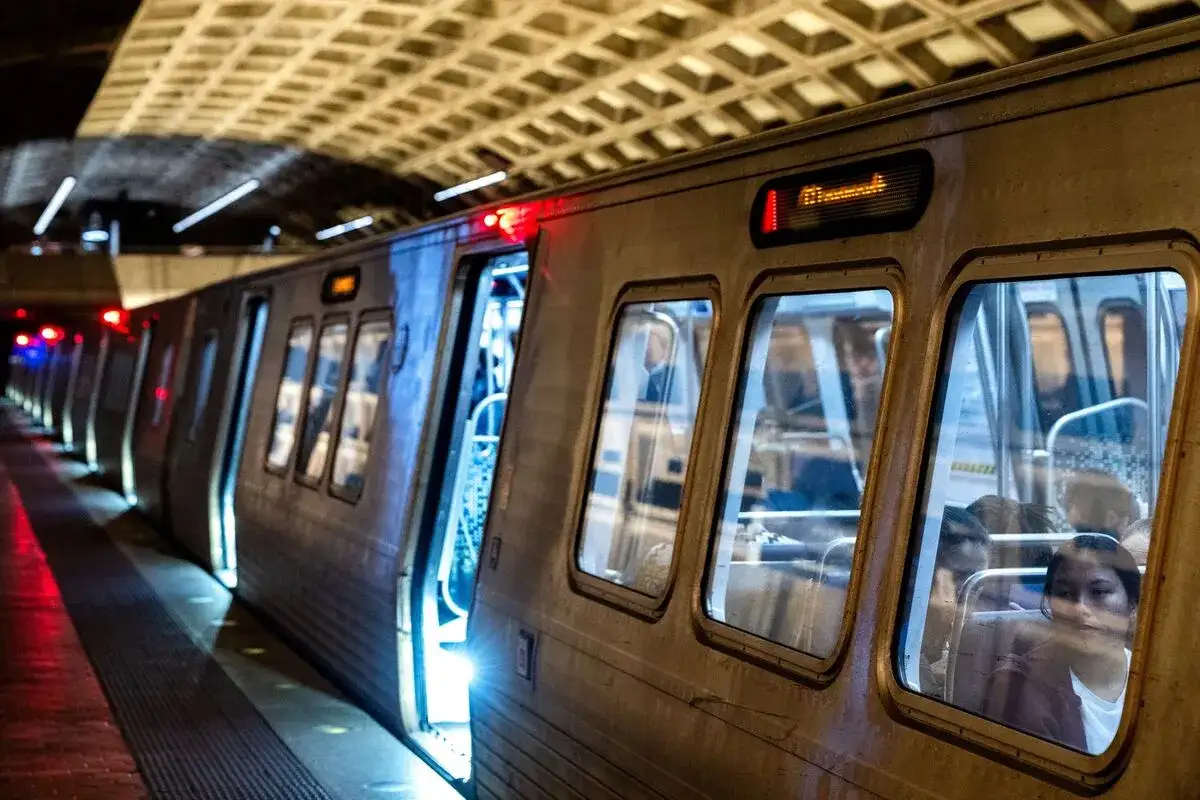 Transit funding hits record highs as ridership languishes, new report questions return on billions - 1