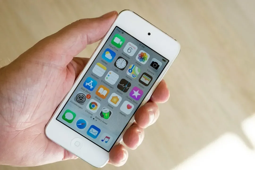 Slow Adoption of iOS 26 on iPhones May Have Unexpectedly Hurt Tesla’s Sales: Report - 2