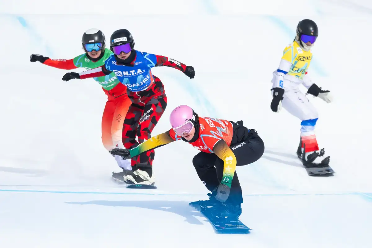 Queen of cross: Josie Baff stuns to win snowboard cross gold - 3