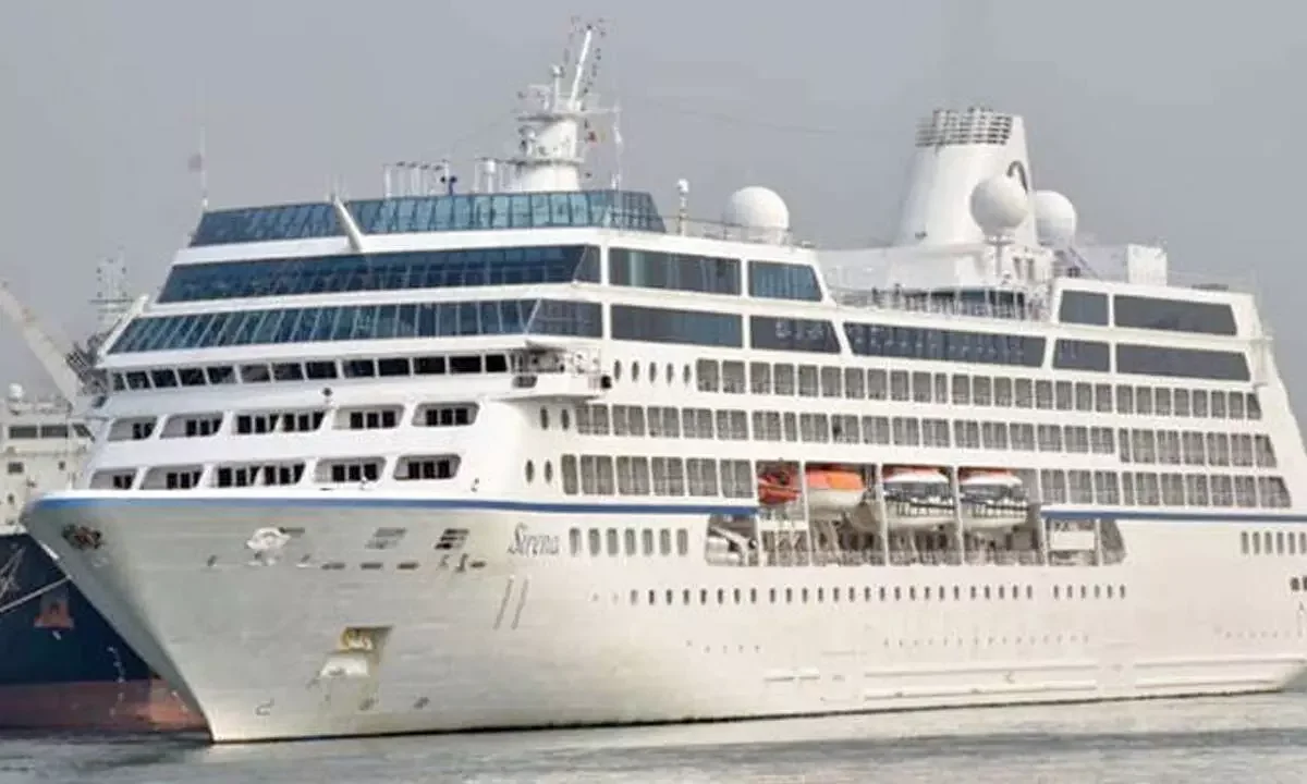 Cruise ship with 619 passengers calls at New Mangalore Port - 2