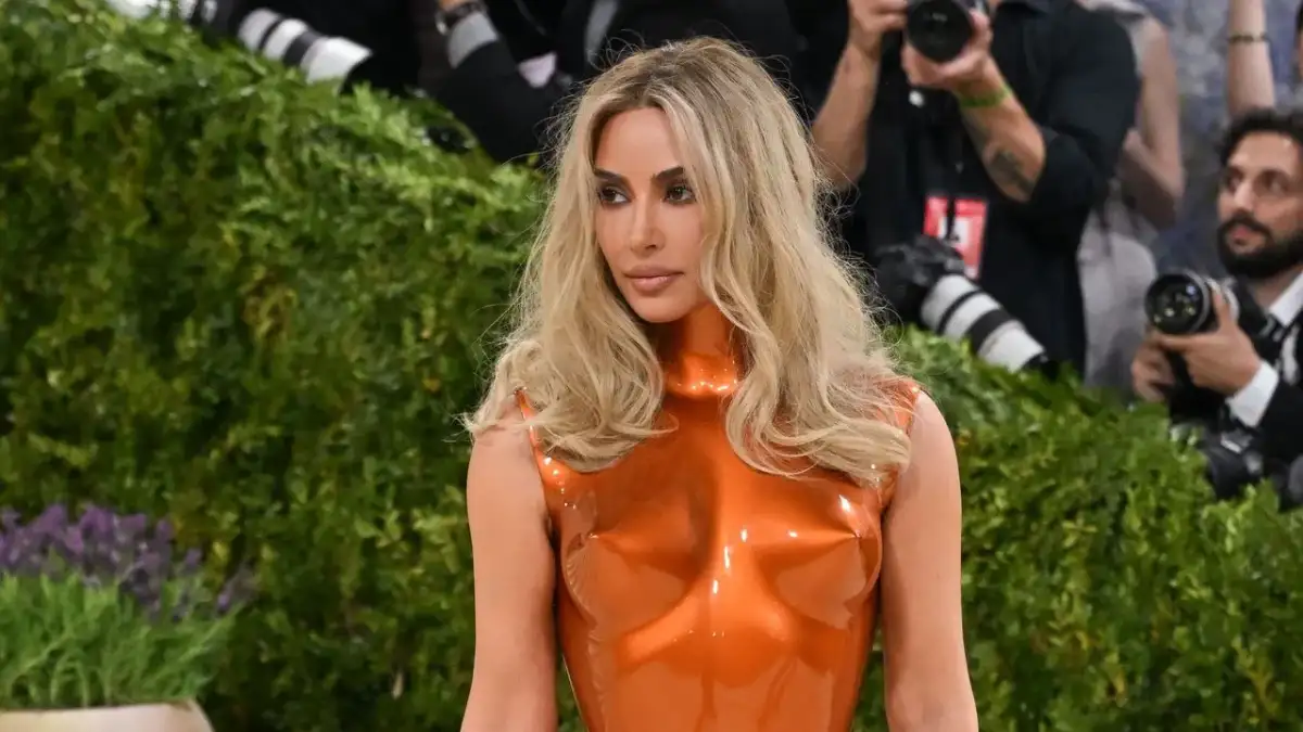 Kim Kardashian's SKIMS Clothing Line Helps Convict Cocaine Smuggler in England - 3