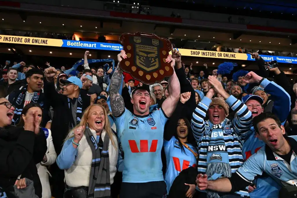 Live: Maroons face must-win Origin clash at Lang Park - 3