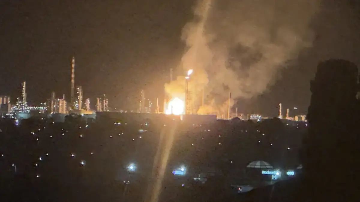 Australia news live: refinery fire will not mean tougher fuel restrictions, PM says - 1