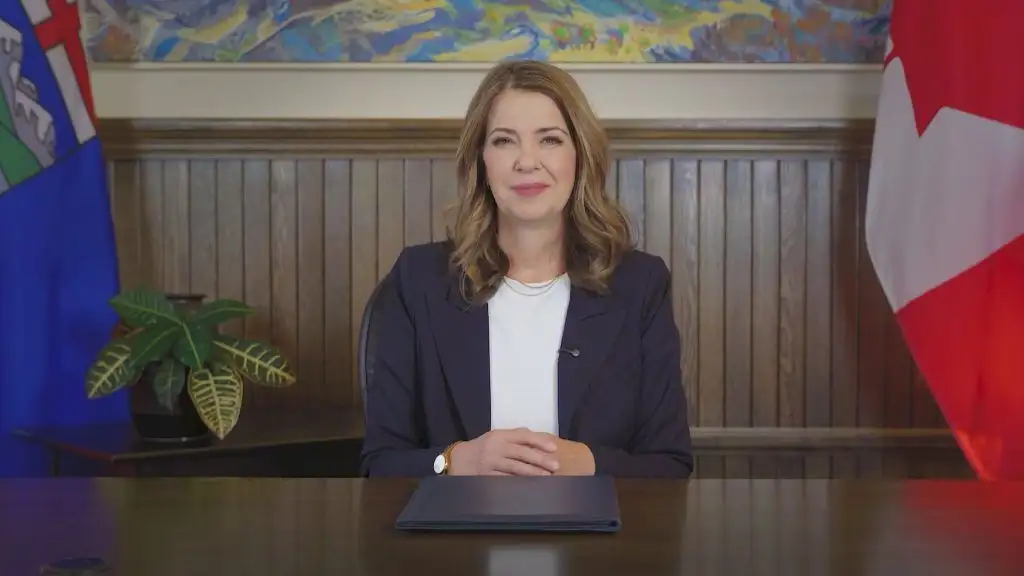 Alberta Premier Danielle Smith announces fall referendum on immigration, constitutional questions - 3