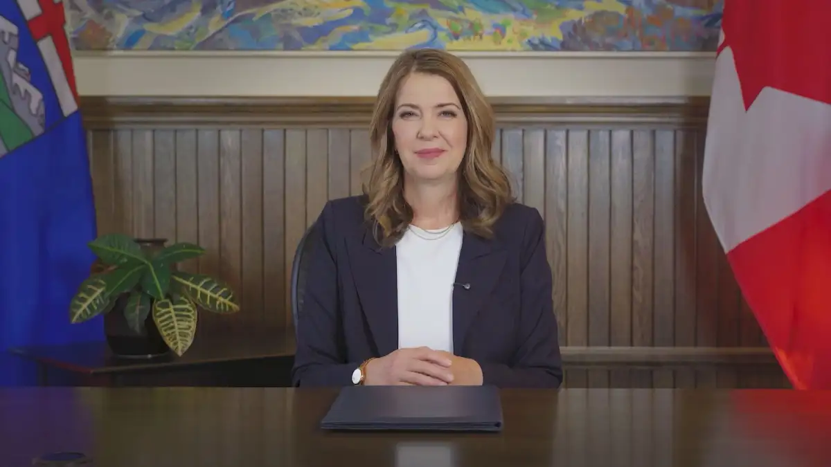 Alberta Premier Danielle Smith announces fall referendum on immigration, constitutional questions - 2