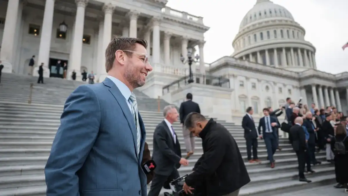 Swalwell to quit Congress following sexual misconduct allegations - 1