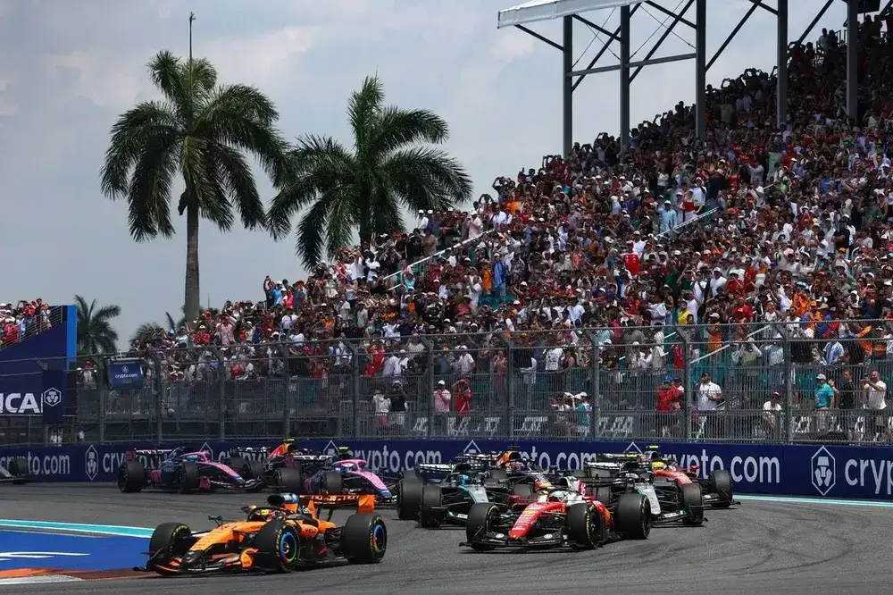 F1's Miami GP brought forward amid storm threat - 1