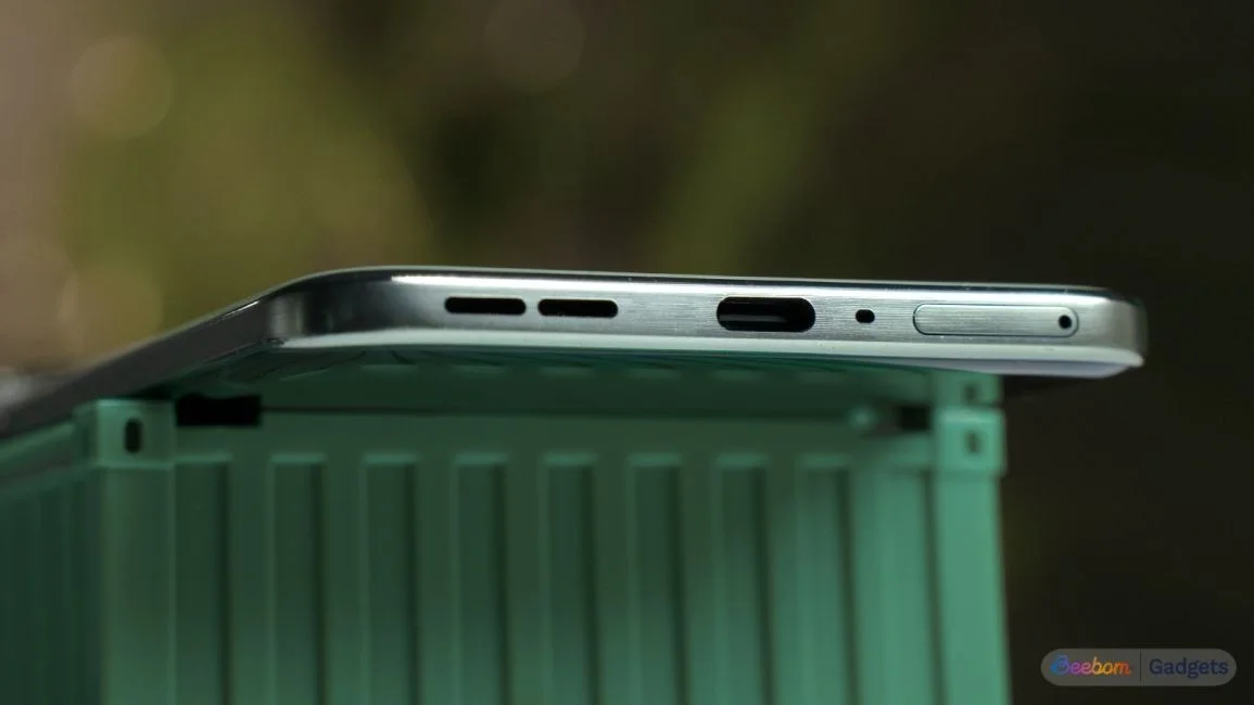 Motorola’s new Edge 70 Pro packs an extremely bright screen and goes all in on styling - 3