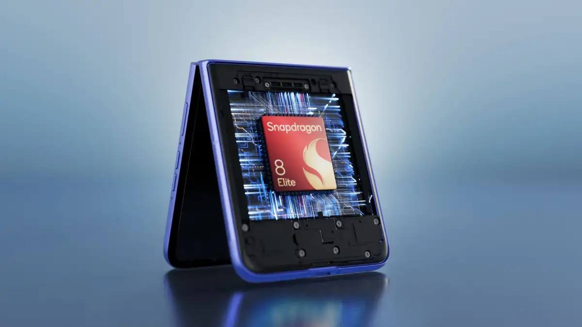 The Razr Ultra 2026 is everything a flip phone should be, but I’m not paying $1,500 for it - 4