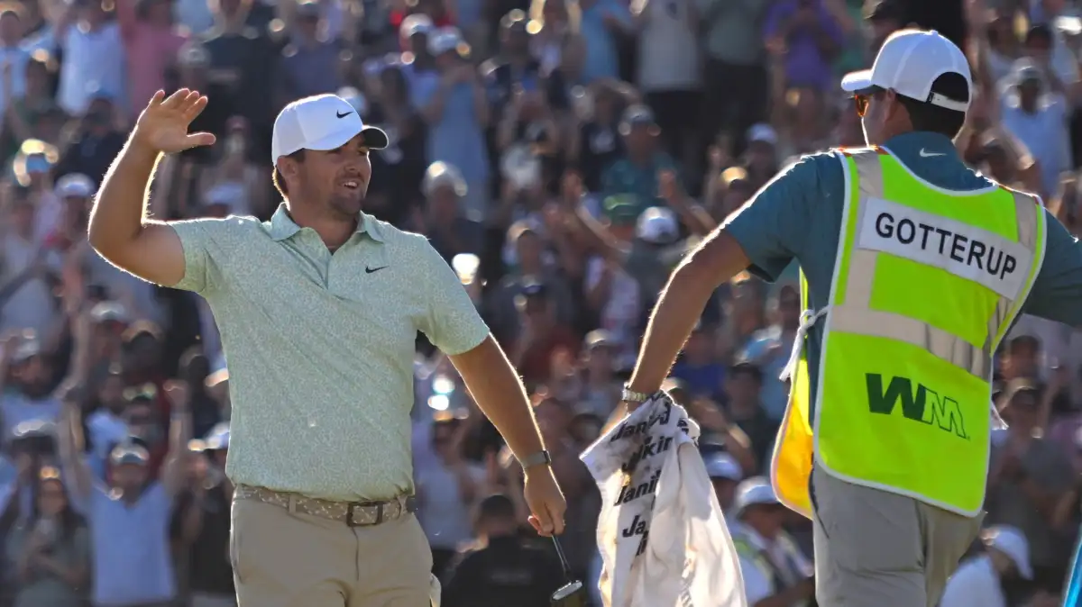 Chris Gotterup regains PGA Tour money list lead from Scottie Scheffler - 1