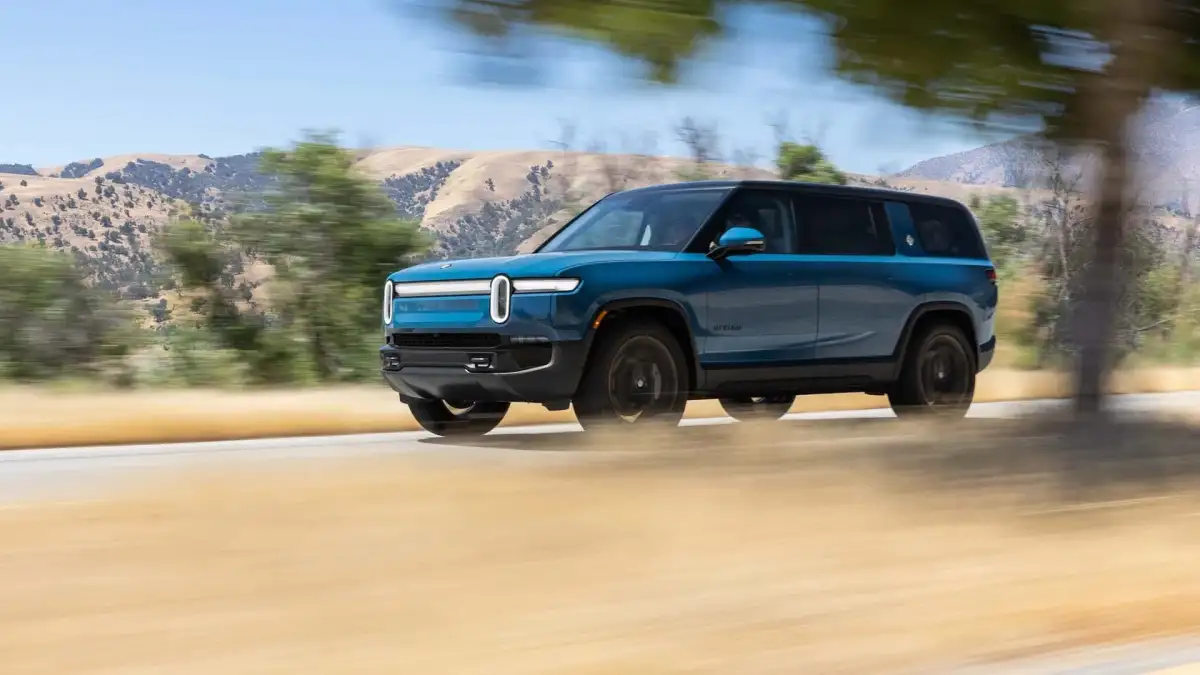 Rivian adds Apple Watch app to control EVs from your wrist - 1