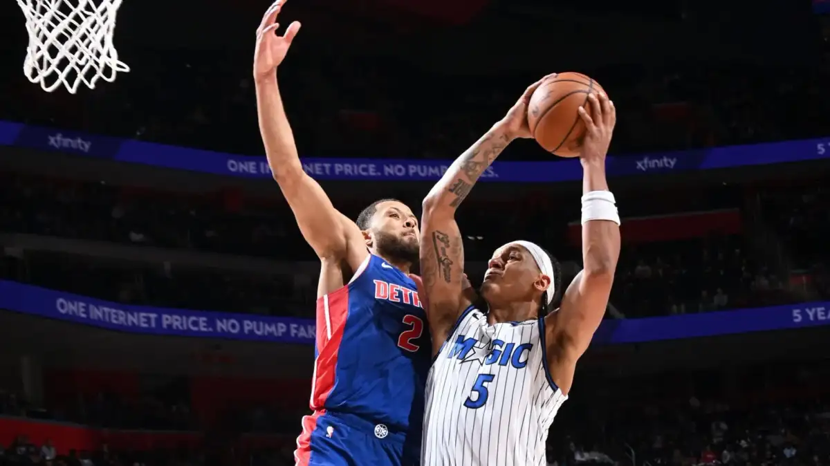 Gilgeous-Alexander, Thunder open playoffs with rout of Suns - 2