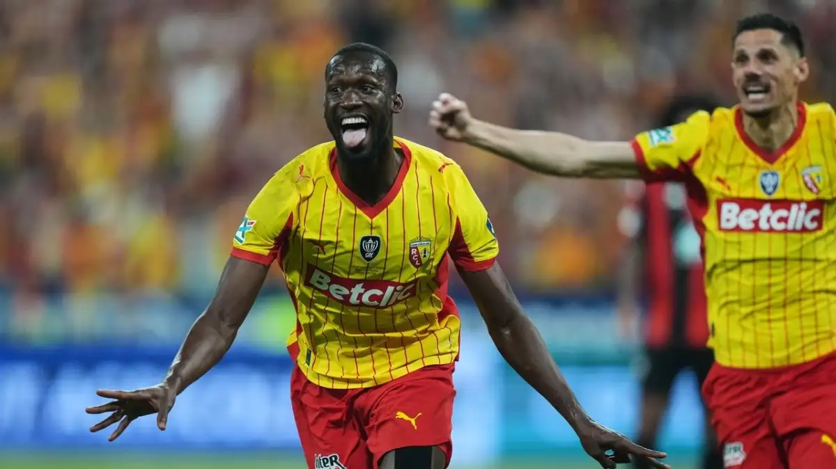 Lens lift French Cup for the first time after beating Nice in final - 1