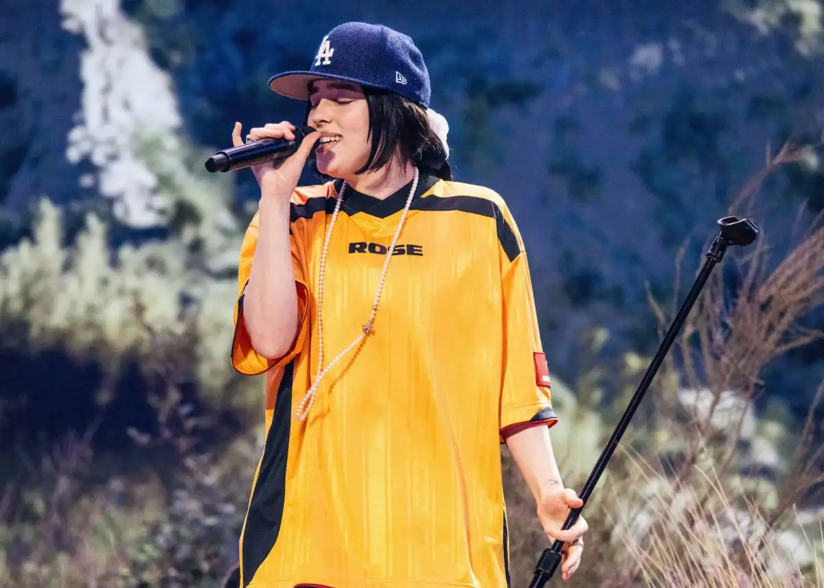 Billie Eilish Shares Creative Vision Behind Her James Cameron-Directed Concert Film in New Trailer - 2