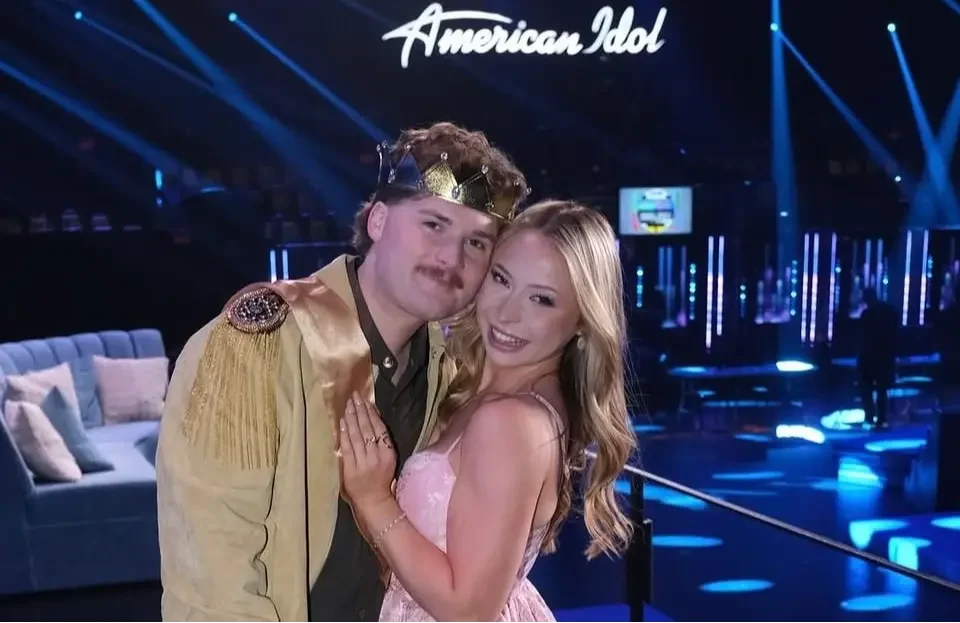 American Idol's Rae Boyd, Brooks Rosser Share Sweet Moment at Finale - 2