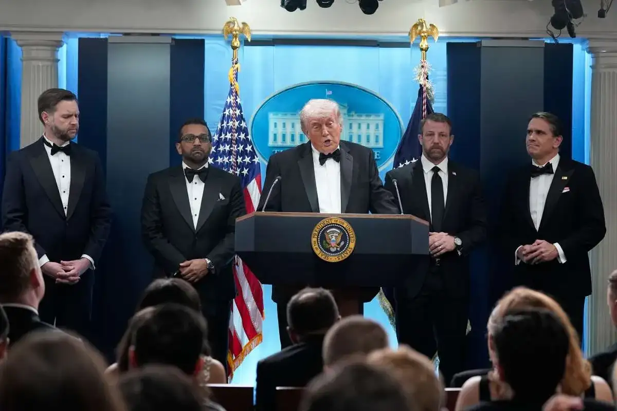 George Clooney Calls for Unity After White House Correspondents’ Dinner Shooting - 1