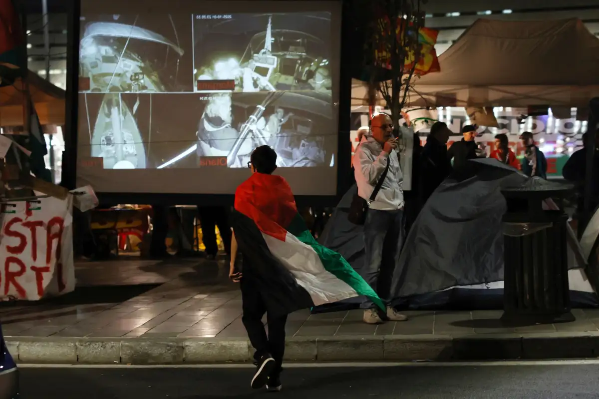 News live: Lidia Thorpe urges Albanese to condemn Israel for interception of Gaza flotilla; Australia and Japan commit to ‘support the flow’ of energy - 2