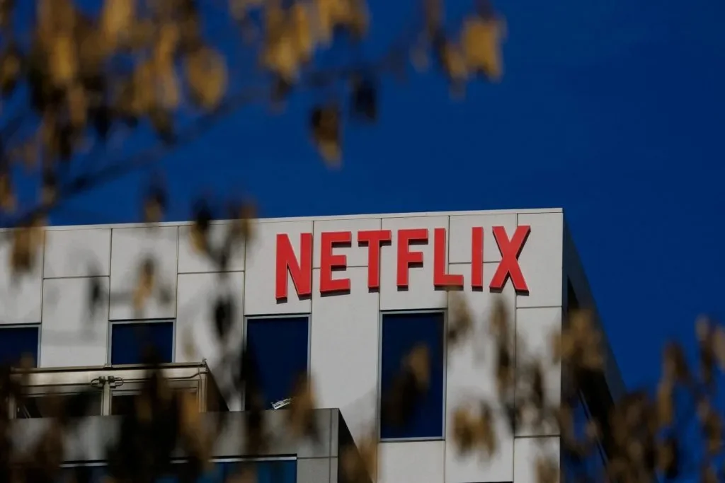 How did Paramount beat Netflix to Warner Bros? - 3