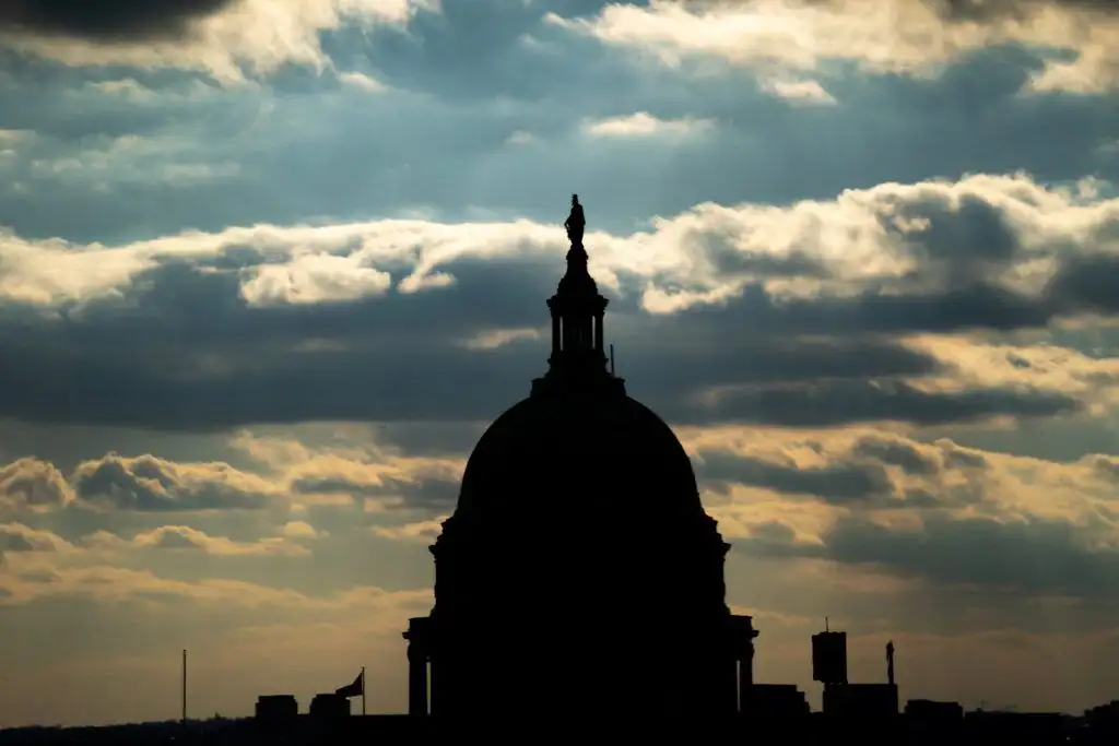 HERE WE GO AGAIN: TSA warning of long waits, delayed flights in partial shutdown... - 1