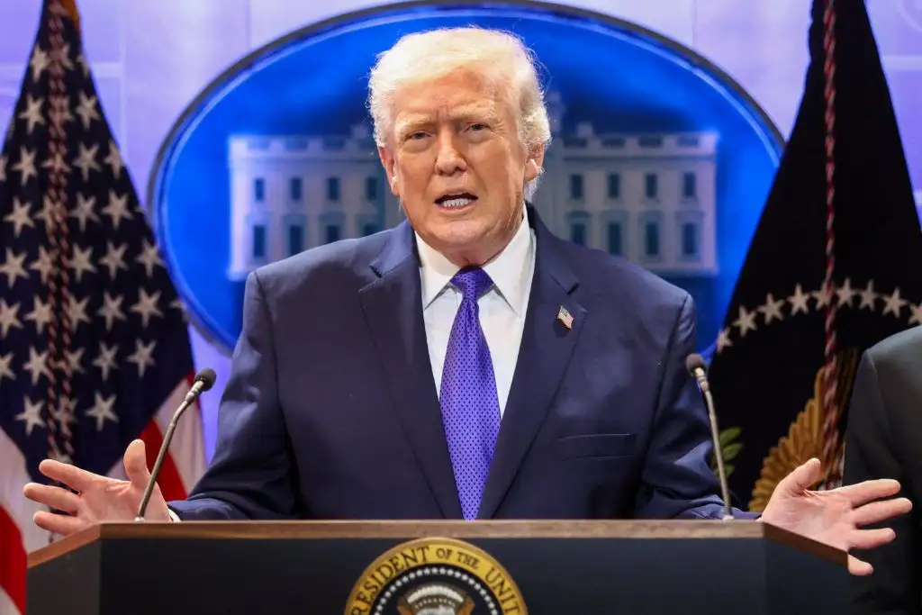 THE DON PUTS 15% TARIFF ON PLANET EARTH - 1