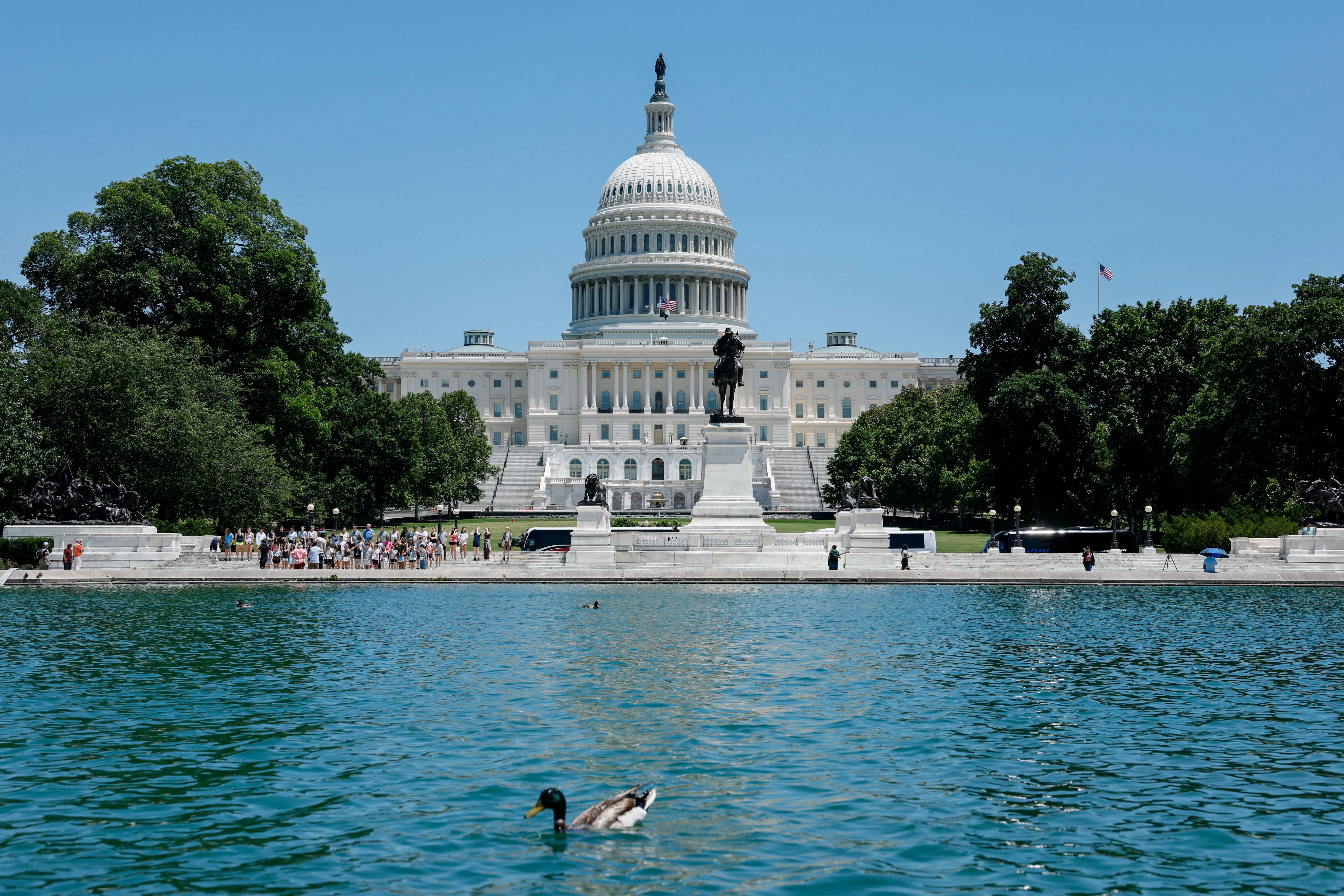 Senate Republicans move forward with their big immigration bill after internal clashes - 3