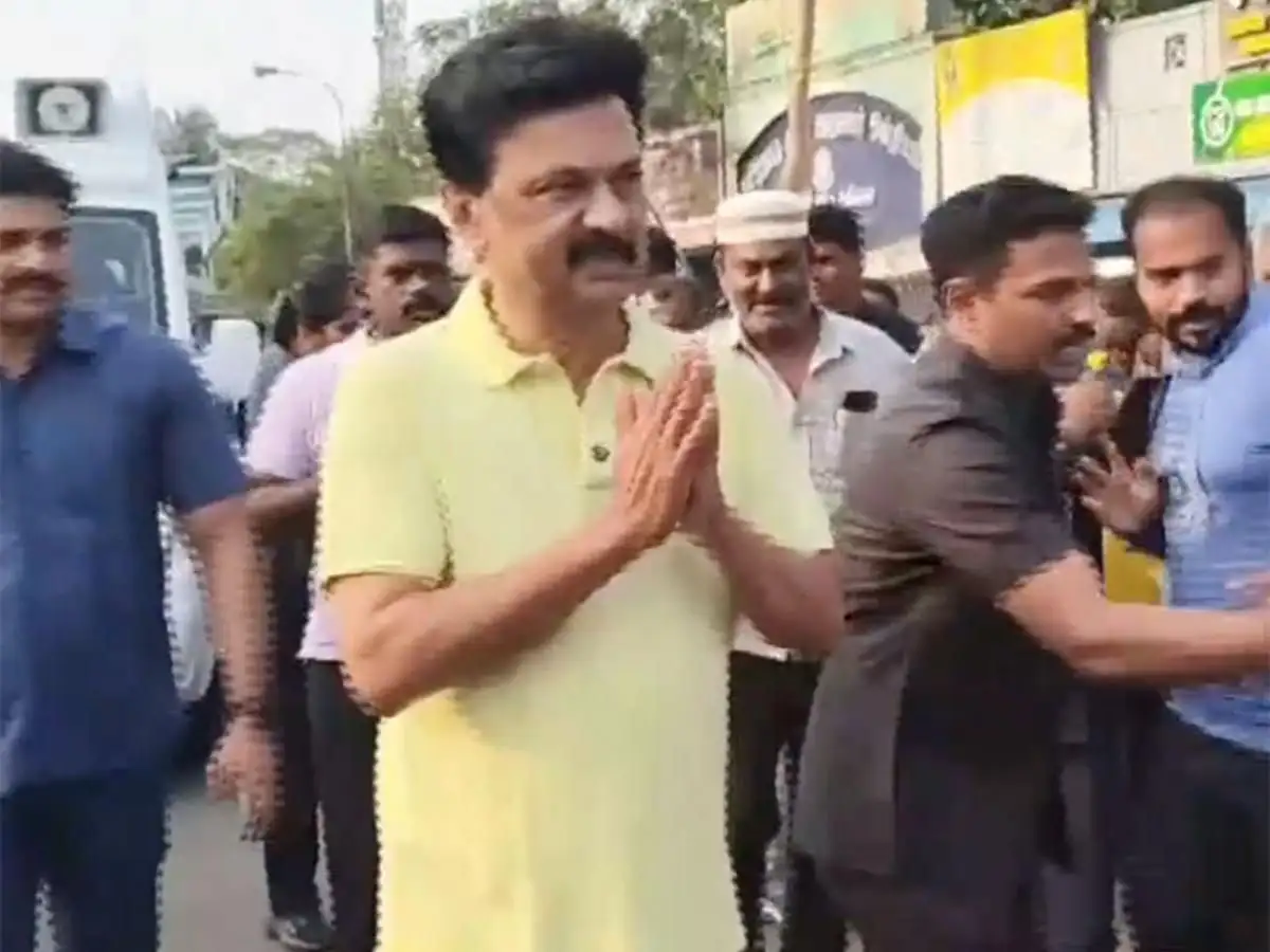 T.N. elections: Stalin interacts with voters during morning walk in K.V Kuppam segment - 4