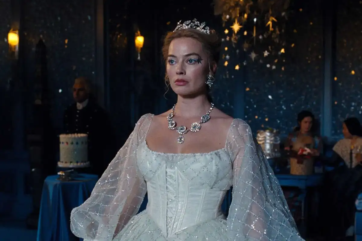 Wuthering Heights director Emerald Fennell says she regrets not showing star Margot Robbie's 'extremely hairy' armpits after the scene was cut from the film - 3