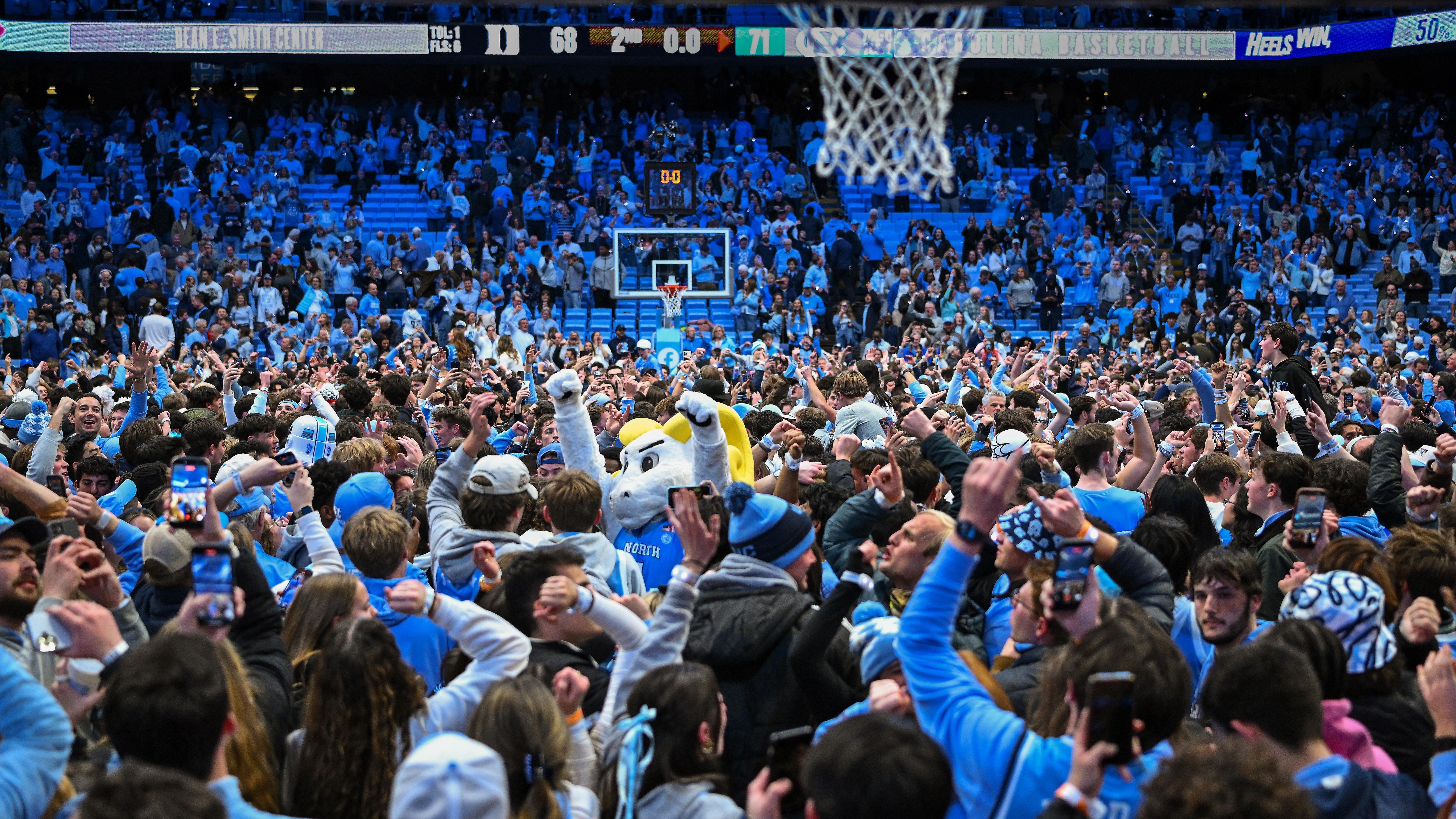 Wild college basketball finishes lead to game-winner and triple OT thriller - 4