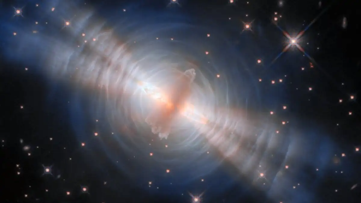 Hubble Captures the Evolution of the Egg Nebula - AZoQuantum - 1