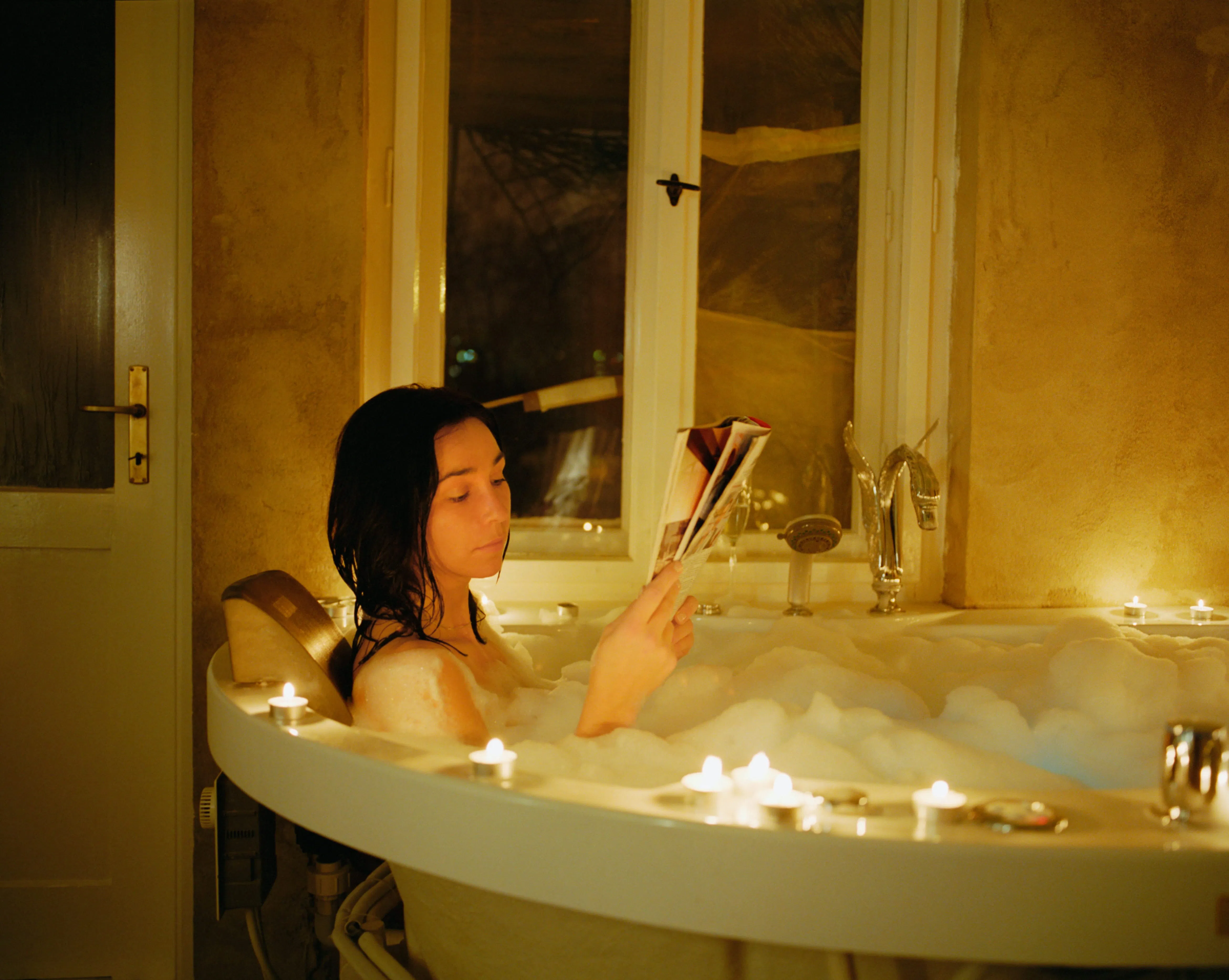 7 Easy Bedtime Habits That Make You Look Like A Million Bucks In The Morning - 2