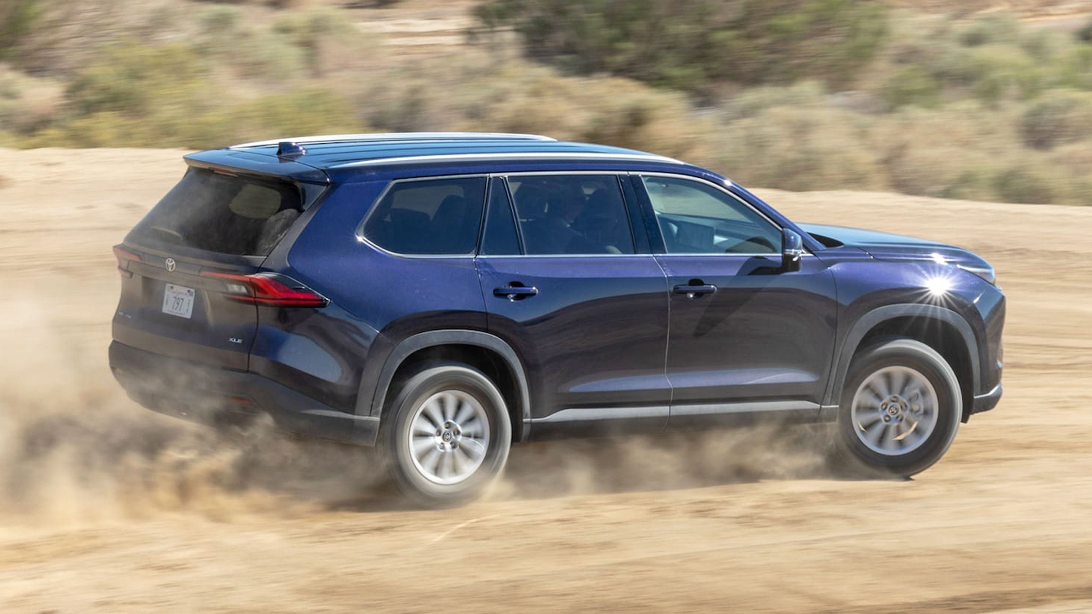 I drove a new hybrid SUV that feels surprisingly luxurious for a budget ride - 2