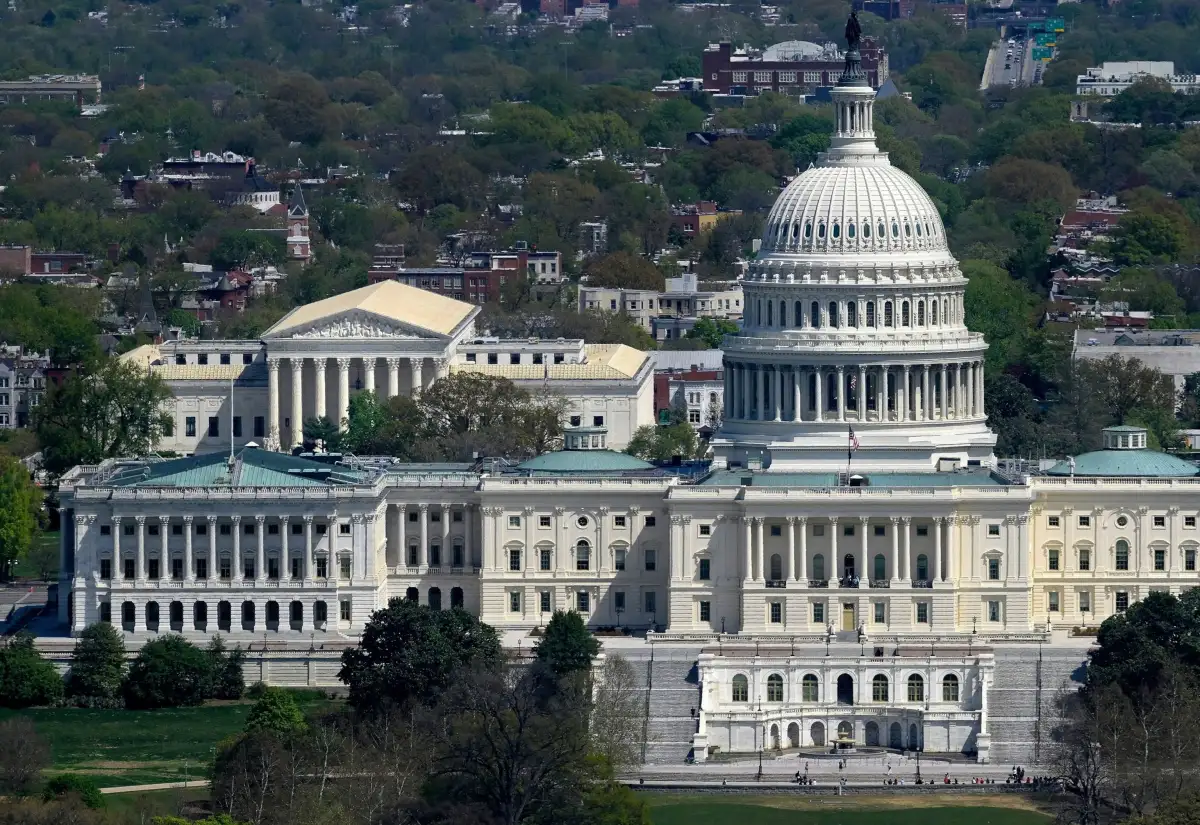 Trump signs stopgap FISA extension after Senate blocks long-term renewal - 1