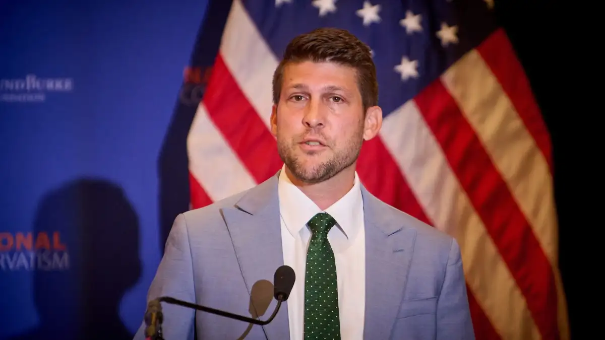 Florida AG continues push against Rooney Rule - 2