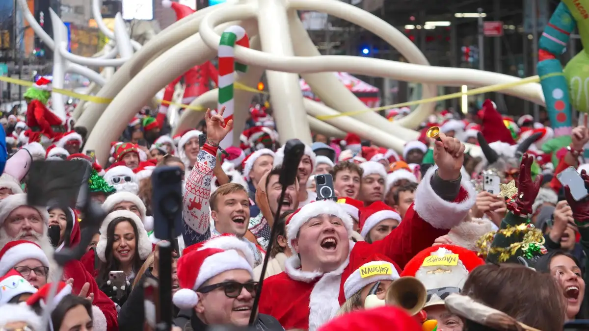 SantaCon Founder Accused of Stealing More Than $1M From Charity to Fund House Renovations, Luxury Vacations - 2