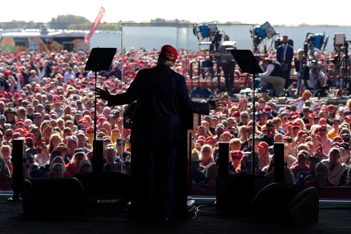 ‘Extraordinarily brilliant’ Trump leaves no doubt he will challenge any election GOP losses as ‘rigged’ with latest post - 1